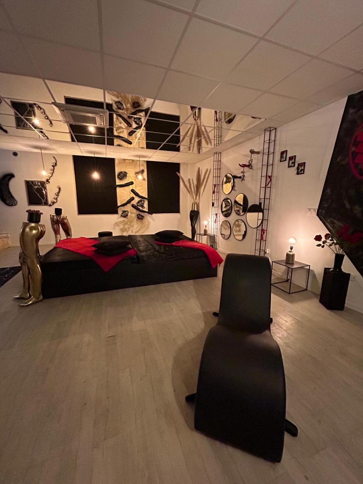 L'Escapade Sensuelle - La Love Room D'Epernay Exterior photo